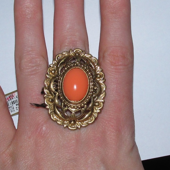 Juicy Couture vintage style cocktail ring NWT Sz 7 - Picture 3 of 8